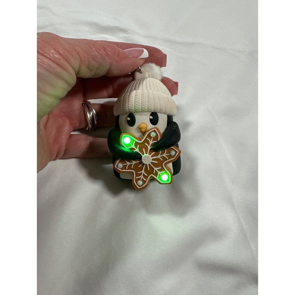 Bath & Body Works Light Up Penguin Gingerbread PocketBac Hand Sanitizer Holder - Picture 2 of 6